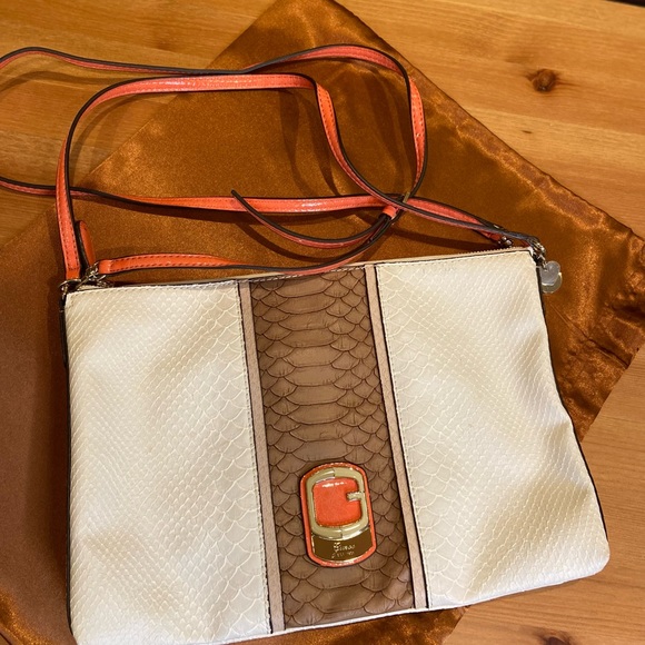 GUESS WHITE BAG WITH ORANGE/TAN TRIM - Picture 1 of 8